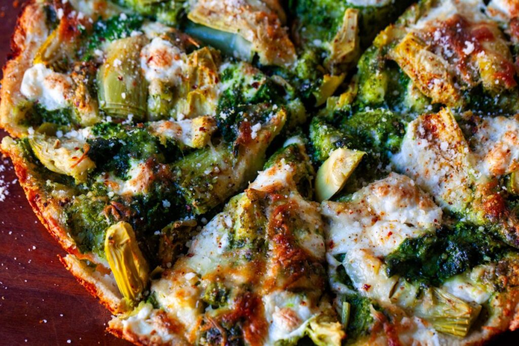 spinach-and-artichoke-pan-pizza